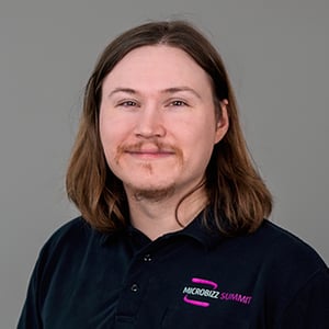 Microbizz Adriel Man