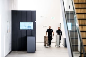av center